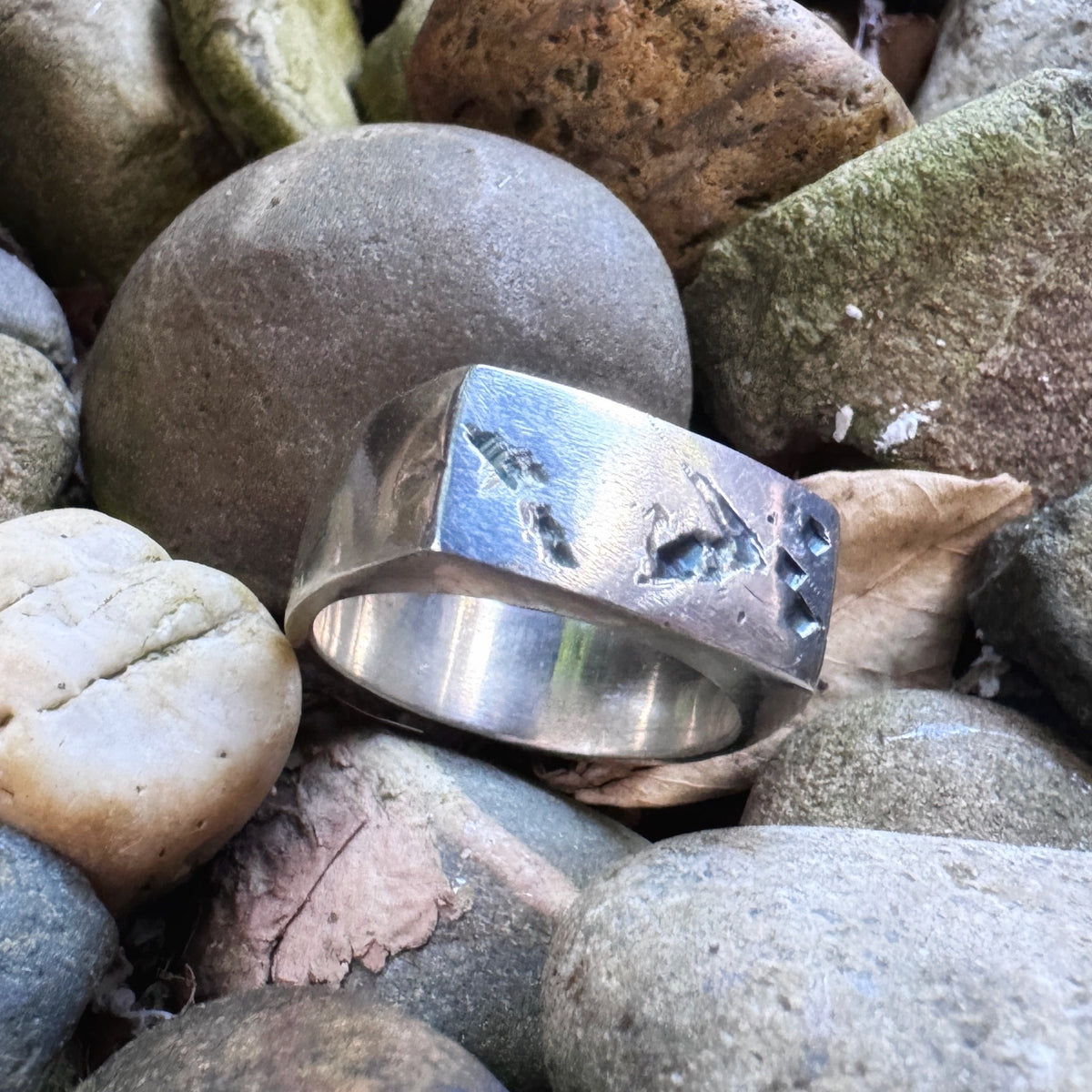 Tally signet ring, alternate angle